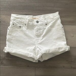 levi’s white mid length jean shorts - size 26
